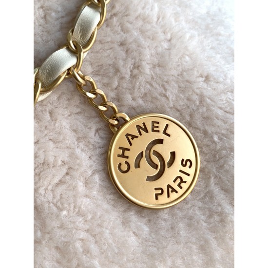 CHANEL 22 Bag