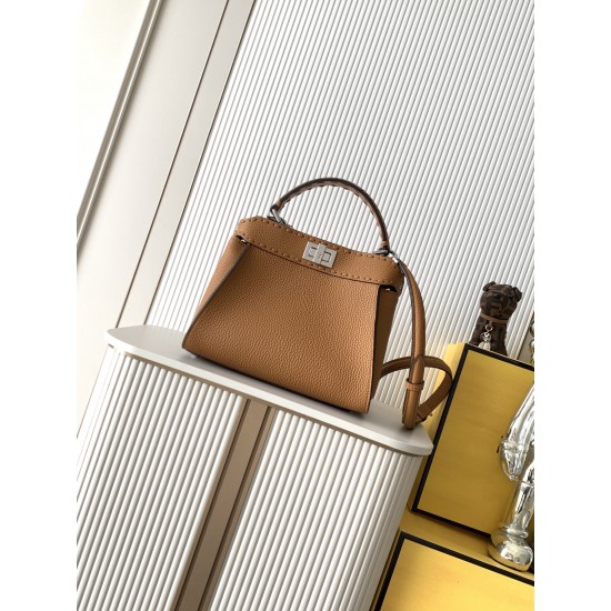 FENDI Peekaboo