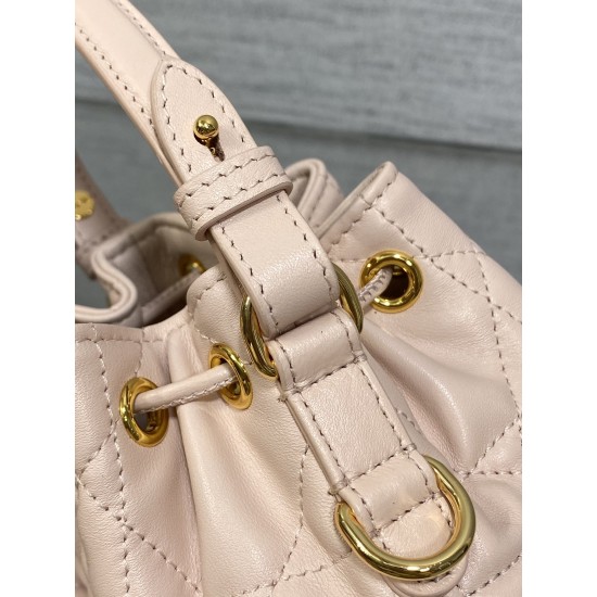 Dior Caro