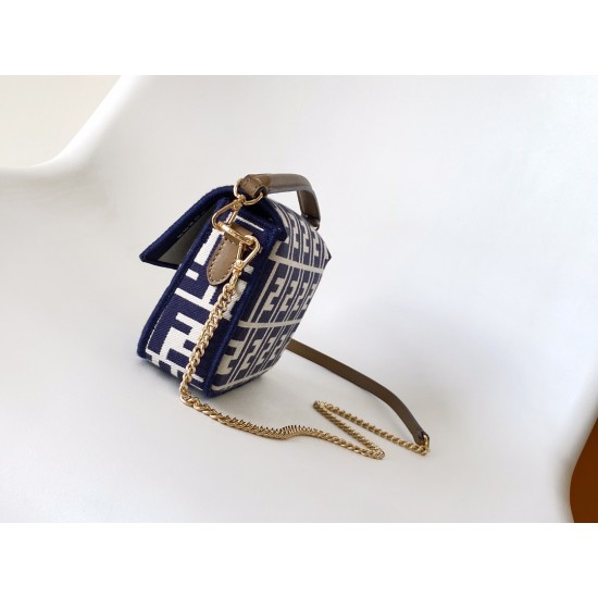 FENDI Baguette