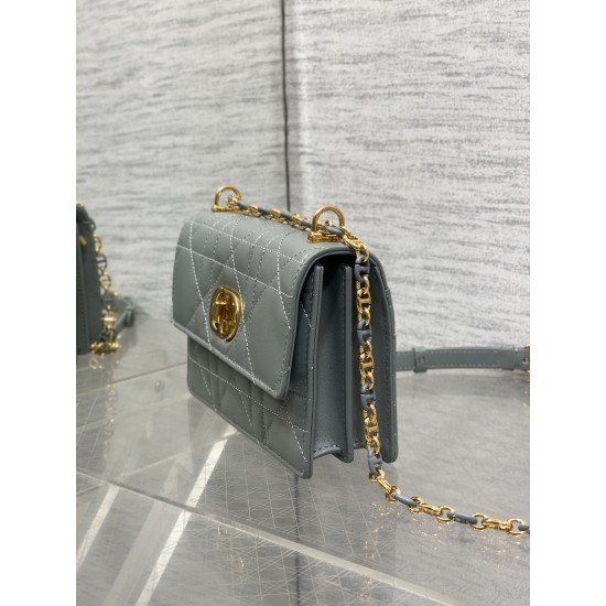 Dior Caro
