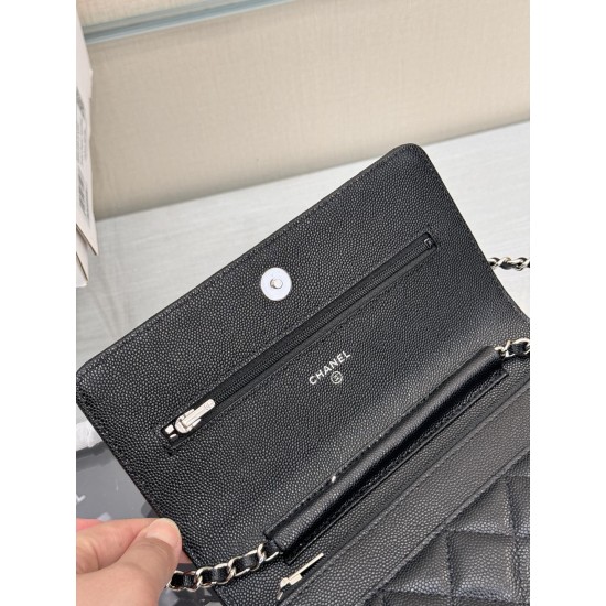 CHANEL WOC