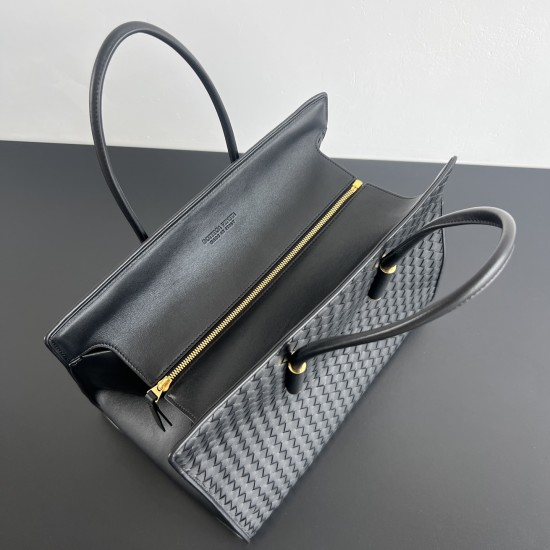 Bottega Veneta Tote