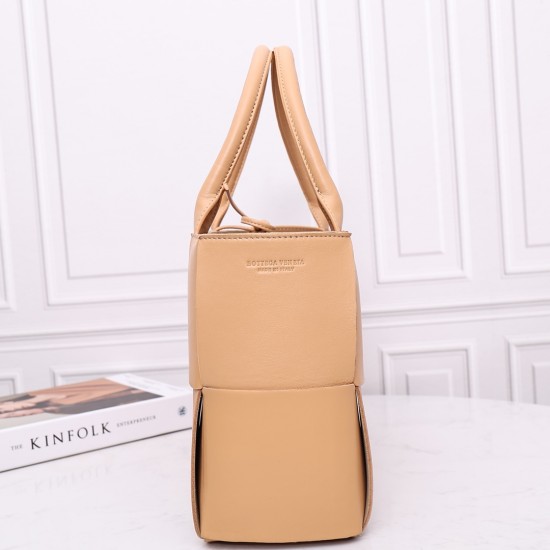 Bottega Veneta Tote