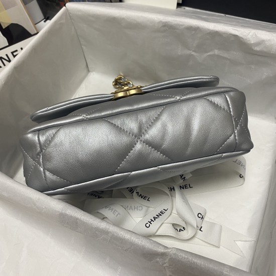 CHANEL 19 BAG