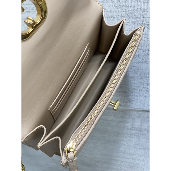 Dior Caro