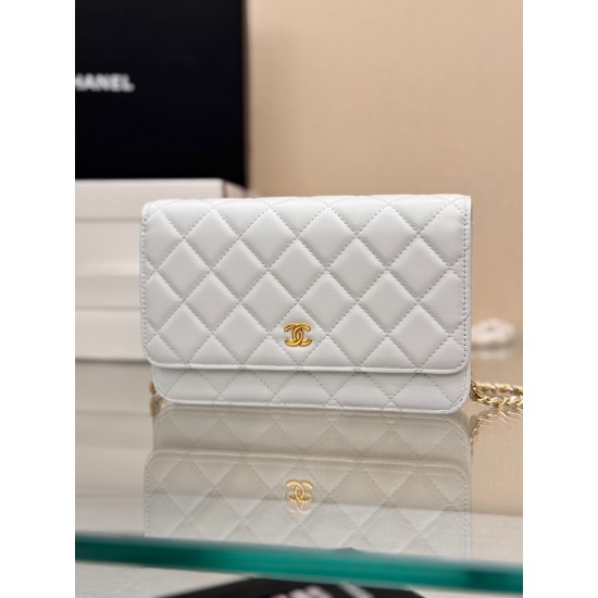 CHANEL WOC