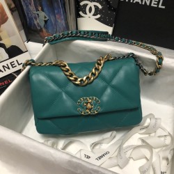 CHANEL 19 BAG