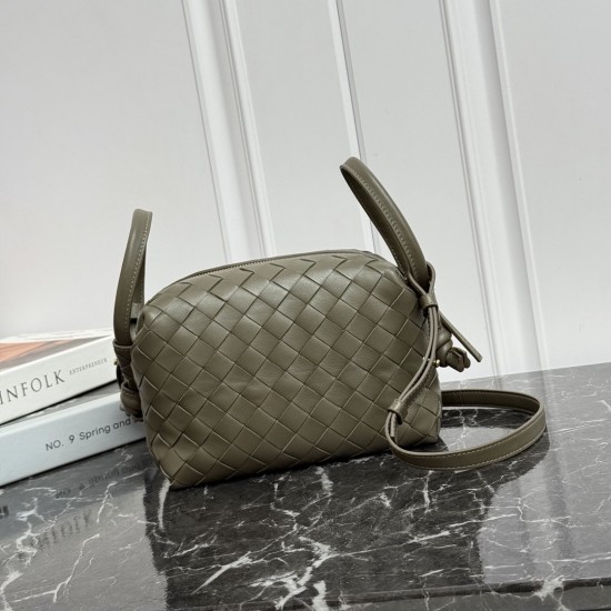 Bottega Veneta Loop