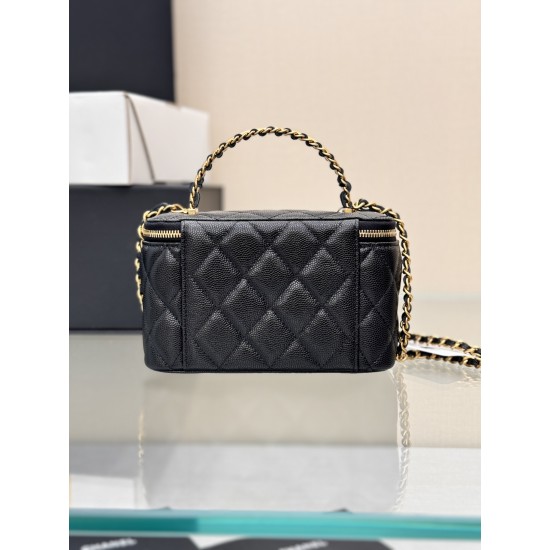 CHANEL WOC
