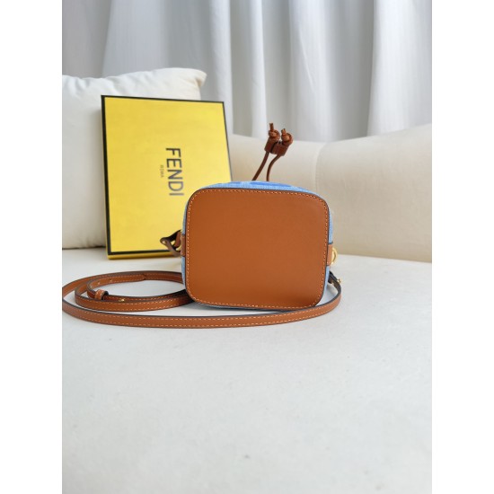 FENDI Bucket Bags