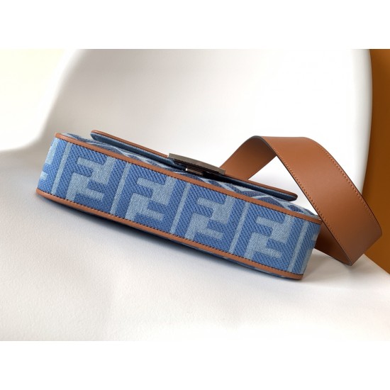FENDI Baguette