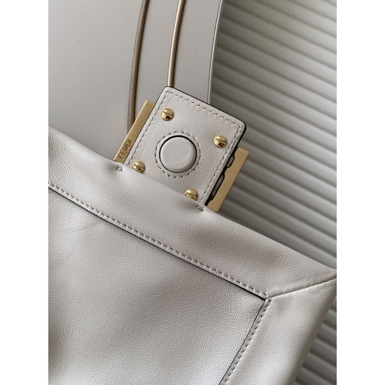 FENDI Baguette