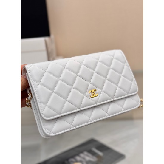CHANEL WOC