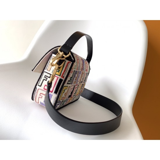 FENDI Baguette