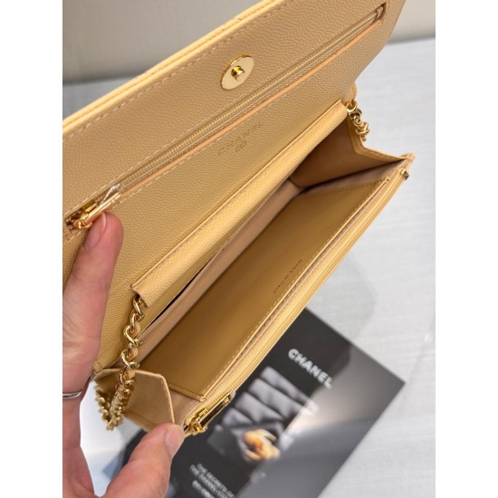 CHANEL WOC