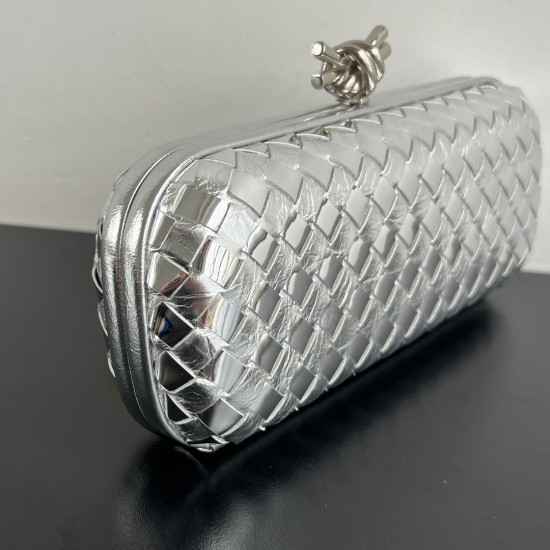 Bottega Veneta More