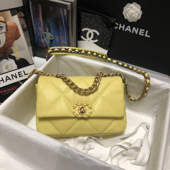 CHANEL 19 BAG