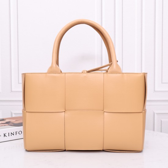 Bottega Veneta Tote