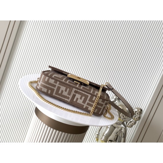 FENDI Baguette