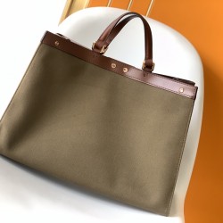 FENDI Tote Bags