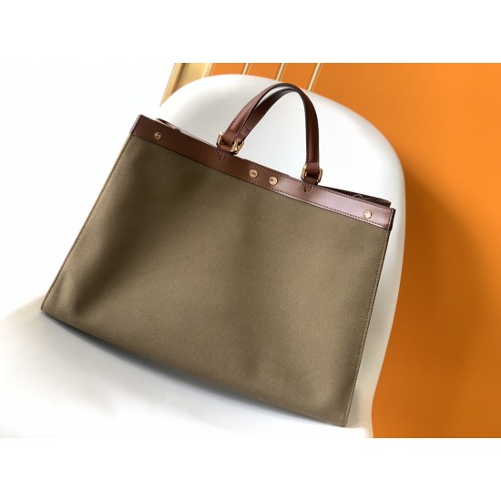 FENDI Tote Bags