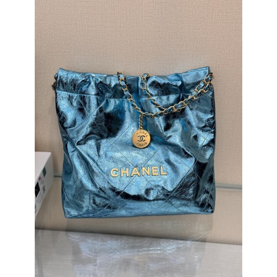 CHANEL 22 Bag