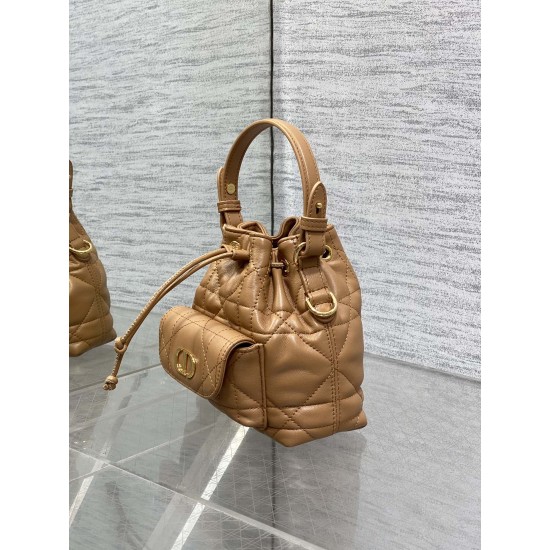 Dior Caro