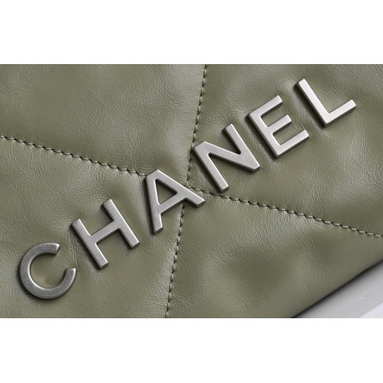CHANEL 22 Bag