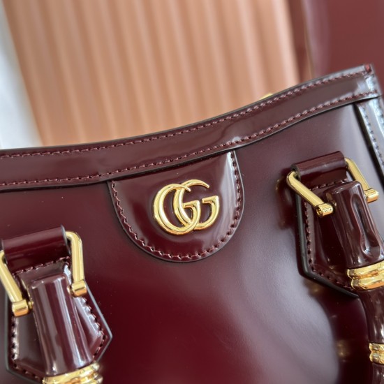 Gucci Diana