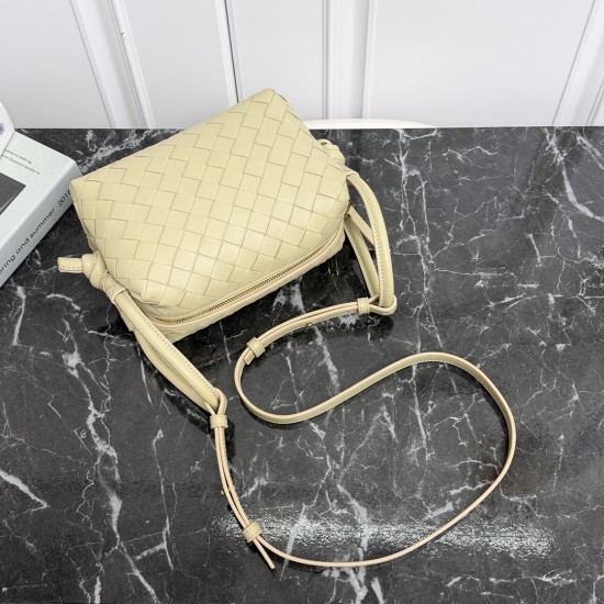 Bottega Veneta Loop