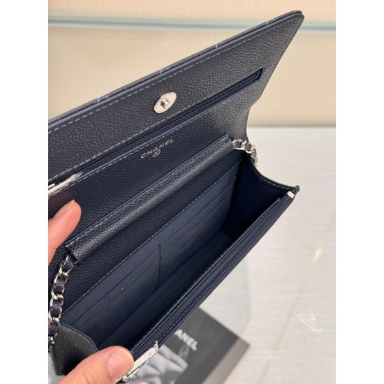 CHANEL WOC