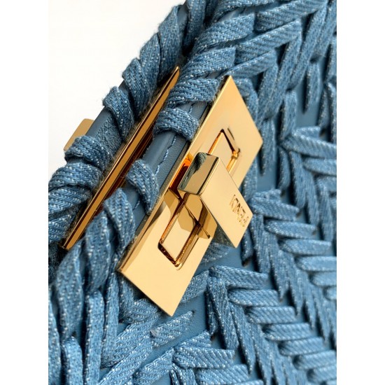 FENDI Peekaboo