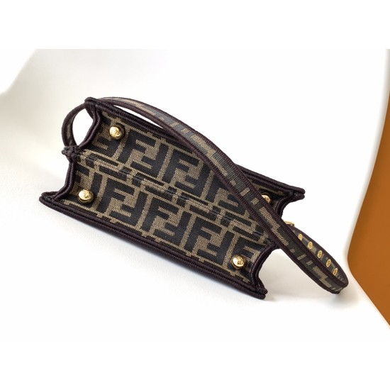 FENDI Peekaboo