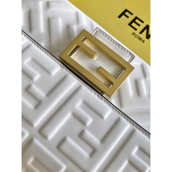 FENDI Baguette