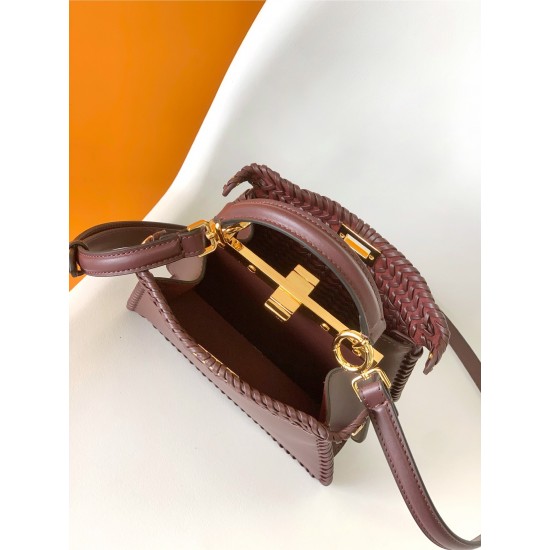 FENDI Peekaboo