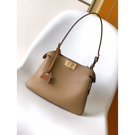 FENDI Peekaboo