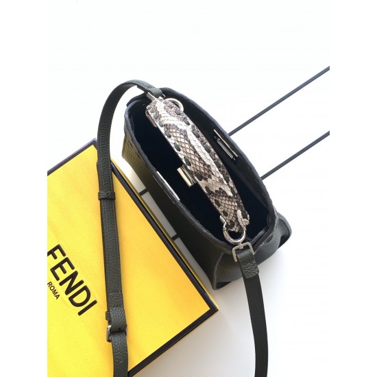 FENDI Peekaboo