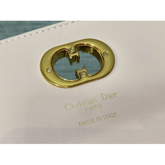 Dior Caro