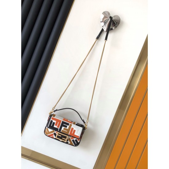 FENDI Baguette