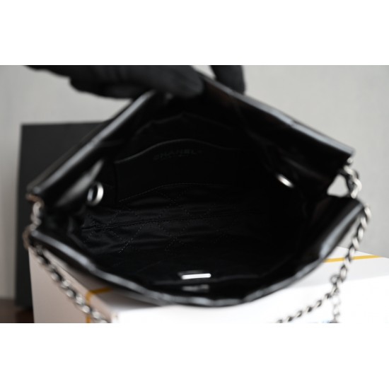 CHANEL 22 Bag