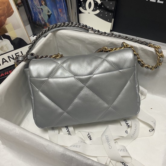 CHANEL 19 BAG