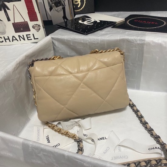 CHANEL 19 BAG