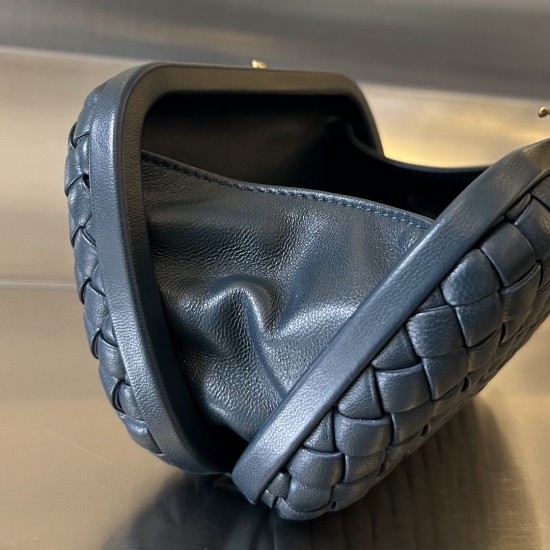 Bottega Veneta More