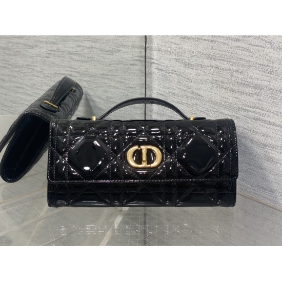 Dior Caro