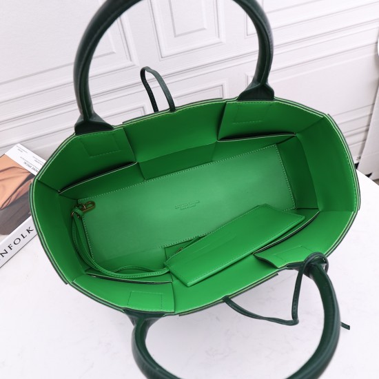 Bottega Veneta Tote
