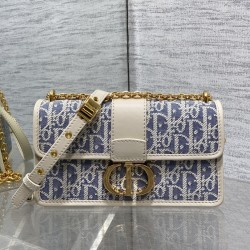 Dior Montaigne