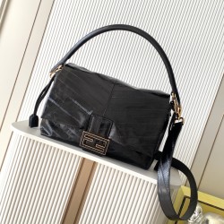 FENDI Baguette