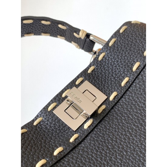 FENDI Peekaboo