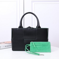 Bottega Veneta Tote